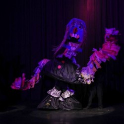 نمایش هیوا | عکس