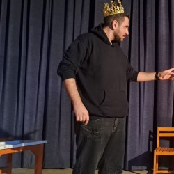 نمایشنامه‌خوانی کچل کفتر باز | عکس