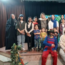 نمایش شاد و موزیکال خرگوش شعبده باز | عکس