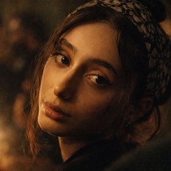 عکس گلبرگ کریمیان