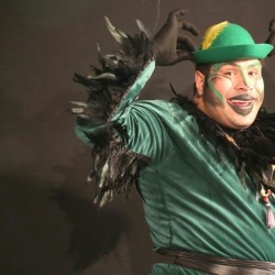 نمایش دزدان کلاغی | عکس