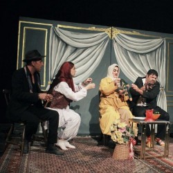نمایش کمدی موزیکال  ننه شهرزاد | عکس