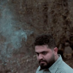 نمایش در آغوش مه | عکس