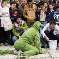 نمایش نهمین جشنواره بین المللی تیاتر خیابانی مریوان | گزارش تصویری تیوال از نمایش ذات انسان در طبیعت / عکاس: سید ضیاالدین صفویان | عکس