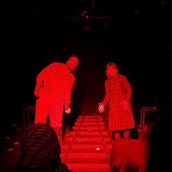 نمایش ایستگاه آخر | عکس