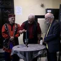 نمایش شب نشینی با مولیر | هادی مرزبان شمع شب چراغ «شب نشینی با مولیر» را افروخت | عکس