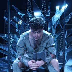 نمایش هملت‌.هملت | عکس