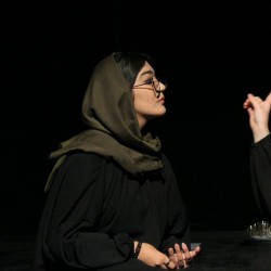 نمایش تک گویی‌های زنانه بر اساس حروف الفبا | عکس