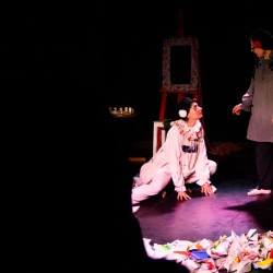 نمایش زهدان | عکس