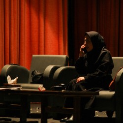 نمایش خواهران | عکس