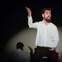 نمایش تعبیر خواب های پریشان | عکس