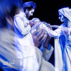 نمایش هیچ نگو هملت فقط سه روز | عکس