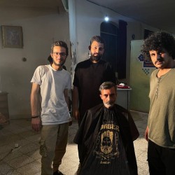 مستند آرایشگرد | عکس