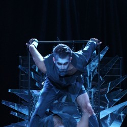 نمایش هملت‌.هملت | عکس