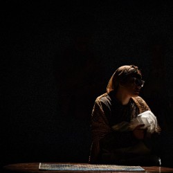 نمایش اتاق ورونیکا | عکس