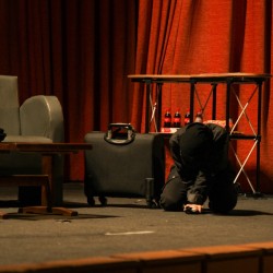 نمایش خواهران | عکس