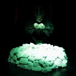 نمایش نقل سرخ | عکس