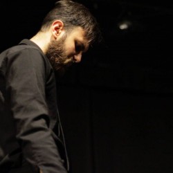 نمایشنامه‌خوانی خاطرات هنرپیشه نقش دوم | عکس