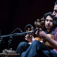 کنسرت تکنوازی تار علی اصغر عربشاهی به همراه کوارتت تار | گزارش تصویری تیوال از کنسرت علی‌اصغر عربشاهی و کوارتت تار / عکاس: سارا ثقفی | علی اصغر عربشاهی، مسعود آزین