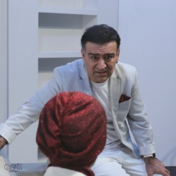 نمایش تو حرفات یه حبه قند بنداز | عکس