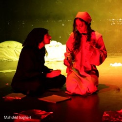 نمایش ۴:۴۸ | چهار و چهل و هشت | عکس