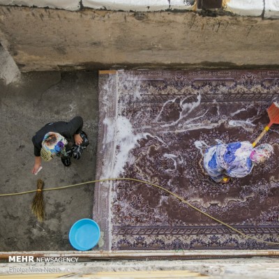 قالیشویی سنتی در مناطق حاشیه تبریز | عکس