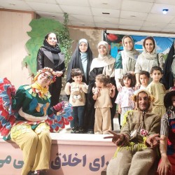 نمایش شاد و موزیکال خرگوش شعبده باز | عکس