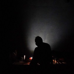 نمایش جان سگ | عکس