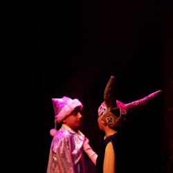 نمایش غول خمیازه‌ای | عکس