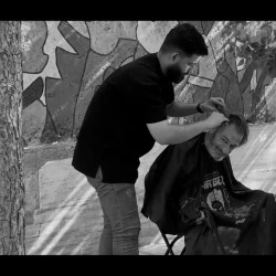 مستند آرایشگرد | عکس