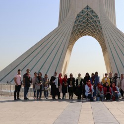 گردش تهران‌گردی به زبان انگلیسی |برج آزادی و برج میلاد| | عکس