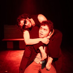 نمایش ناستنکا | عکس