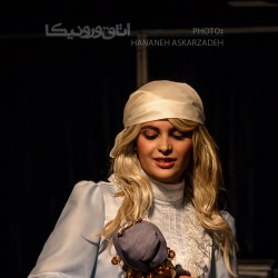 نمایش اتاق ورونیکا | عکس