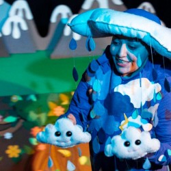 نمایش گرگ بلا جلو بیا جلو بیا | عکس