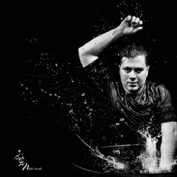 نمایش زخم هایم را بو بکش | عکس