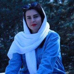 عکس آرزو مومنیان