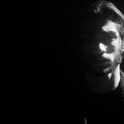 نمایش وحوش مطیع | عکس