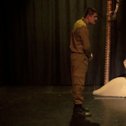 نمایش گردبادک | عکس