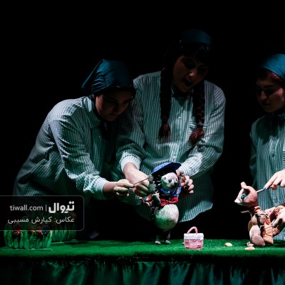 گزارش تصویری تیوال از نمایش بغل / عکاس: کیارش مسیبی | عکس