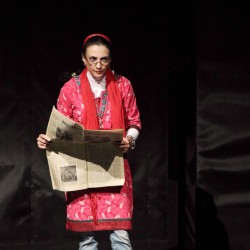 مونولوگ مارکس در سوهو، نمایشی درباره‌ی تاریخ | عکس