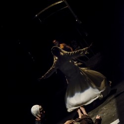 نمایش رقص مرگ، بی لالا | عکس