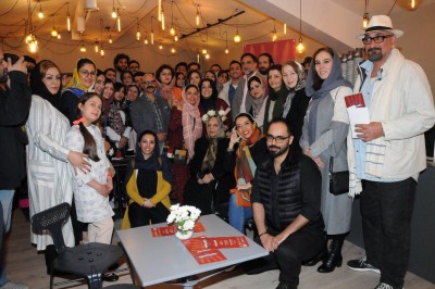 نمایش کافه پولشری | شامگاه پنجشنبه ۲۷ اردیبهشت «کافه پولشری» الهام پاوه نژاد افتتاح شد | عکس